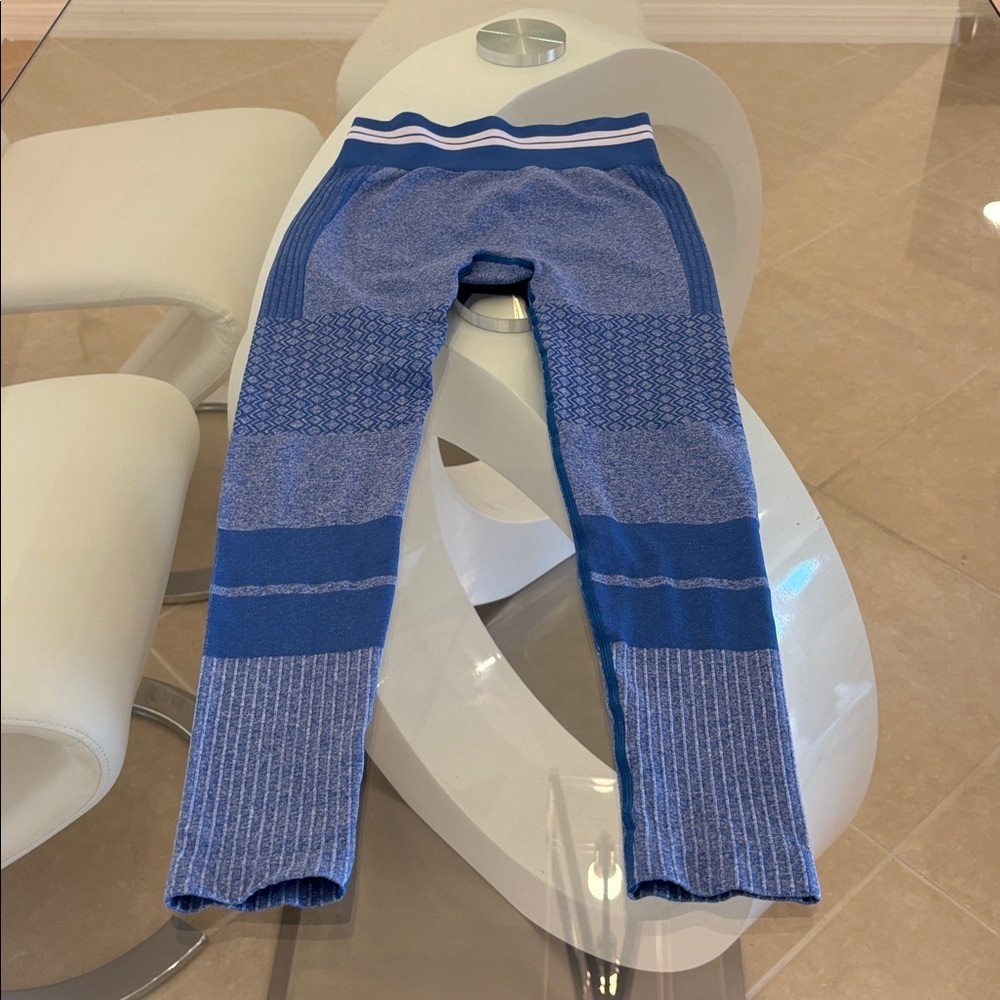 Chic Blue Geometric Leggings Small Size